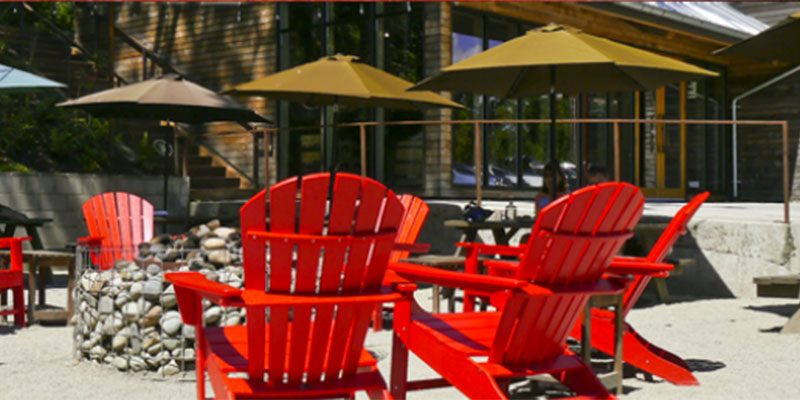 Welcome summer in Woodinville with a fun-filled day of music, food and games on The Hollywood Tavern patio